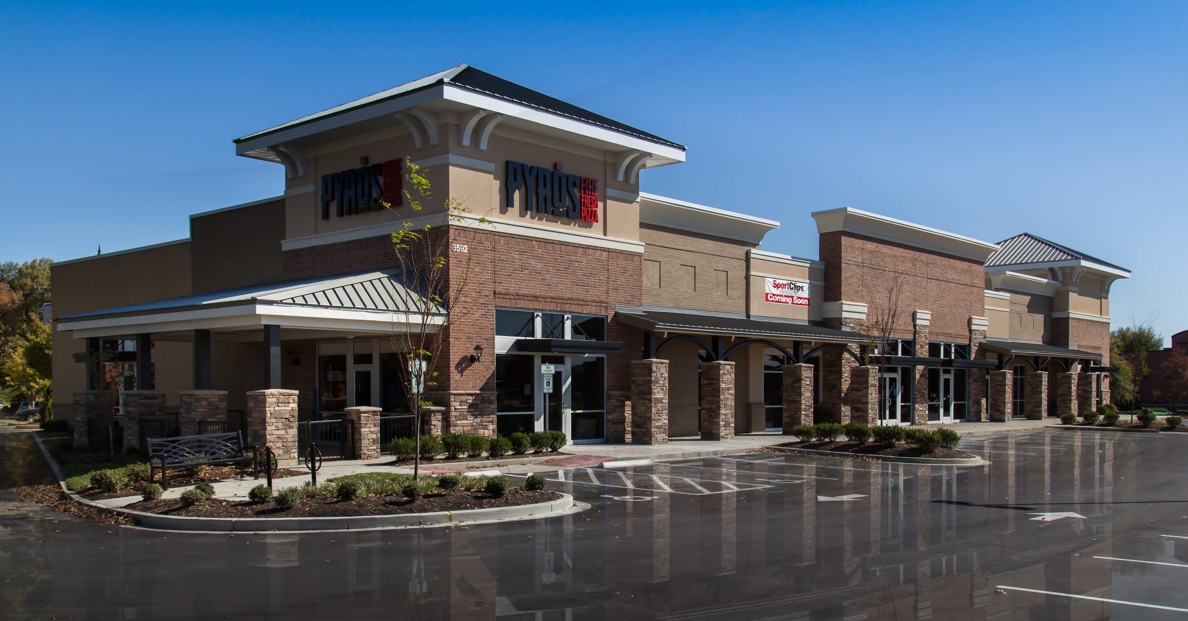 Retail storefront building constructed by Grinder Haizlip.